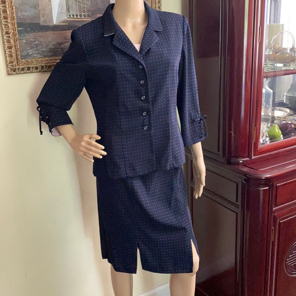 🛍5 for$25 Three‎ (3) piece skirt suit (LR2)